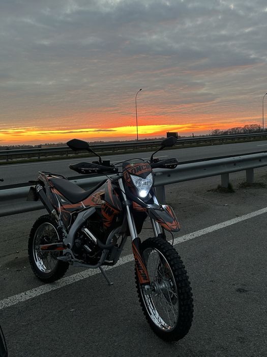 Мотоцикл Loncin LX250GY-3