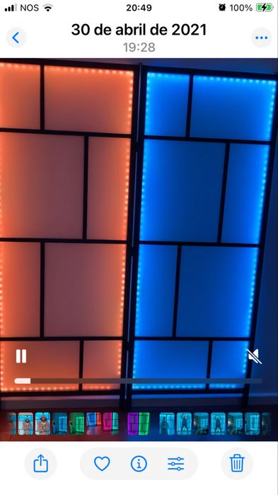 Painel de luzes led que alteram com comando