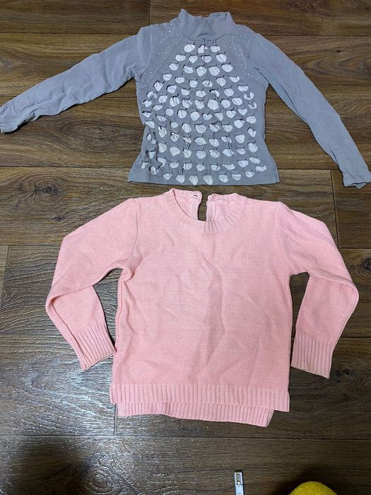 Піжама, теплі речі, джинси, кофти, плаття, колготи.