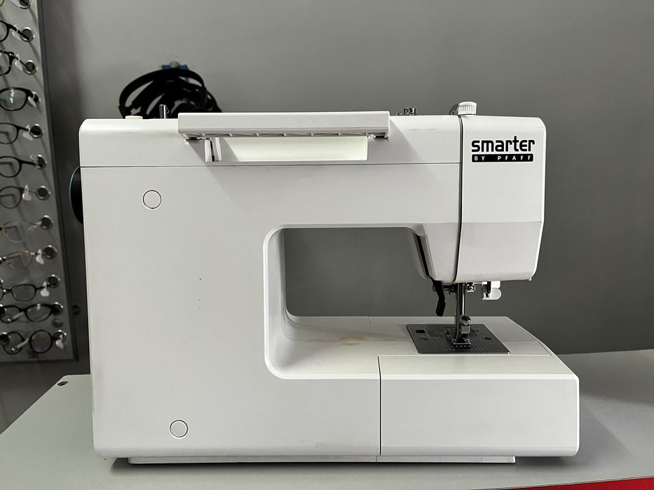 Швейна машинка Pfaff Smarter 260C