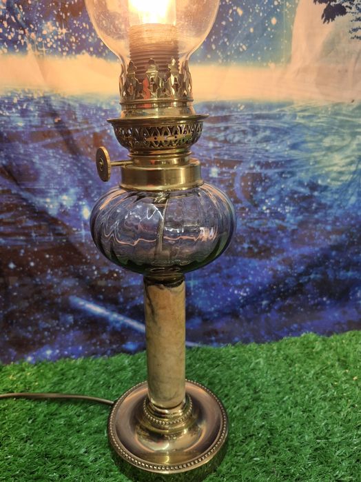 Antyczna lampa mosiężna