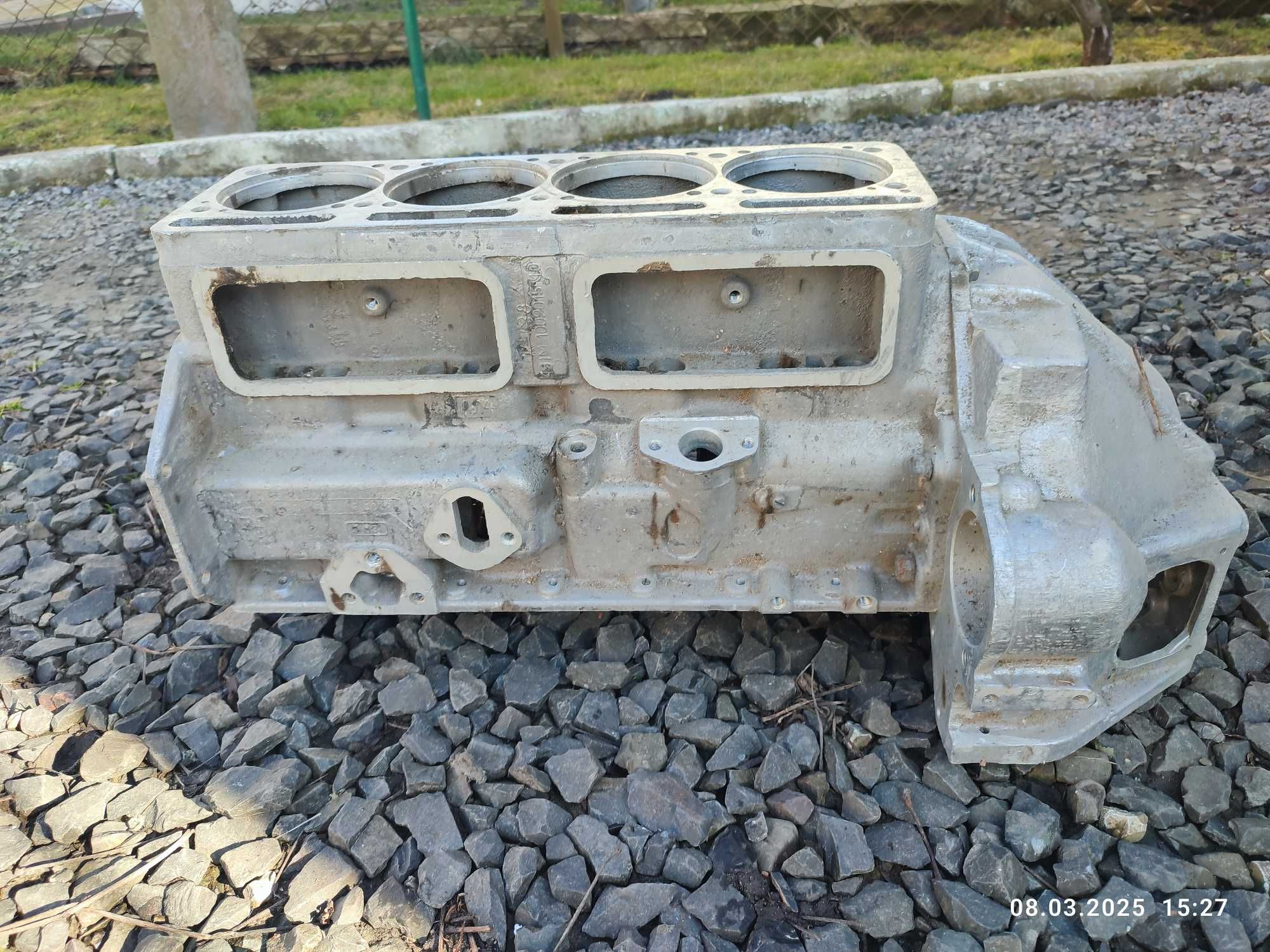 Продам блок циліндрів УМЗ 451M 1002015-10