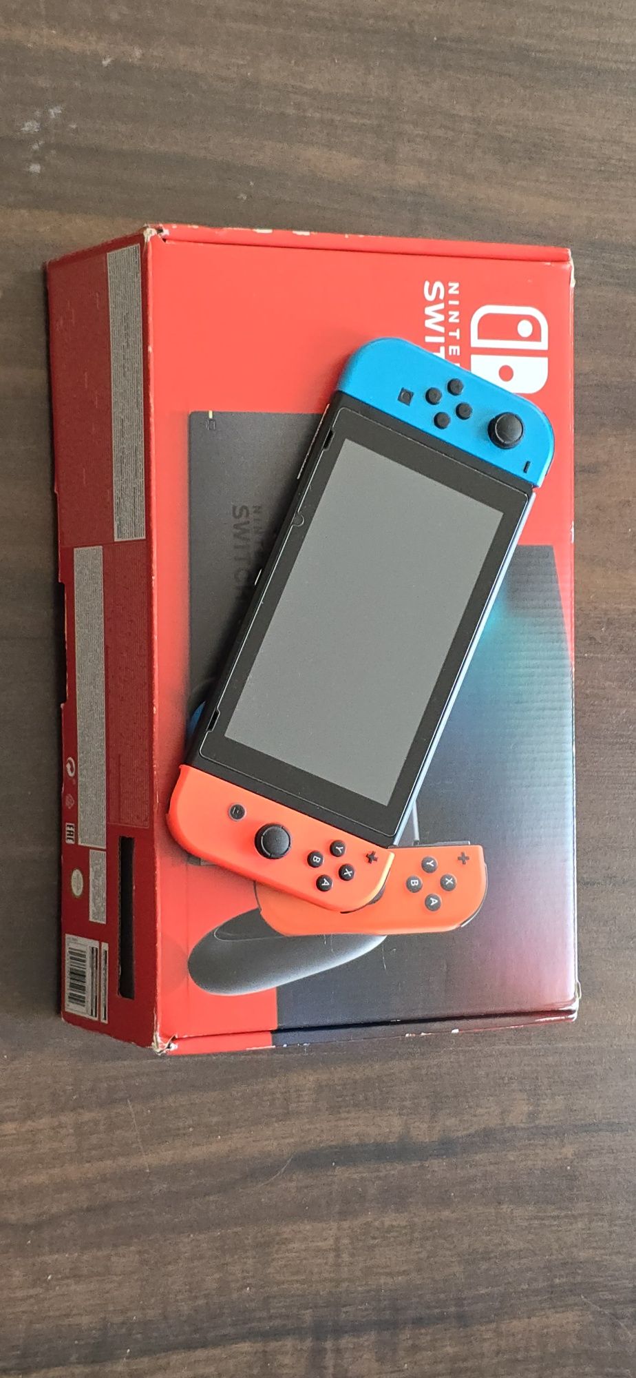 Nintendo Switch box + 5 gier