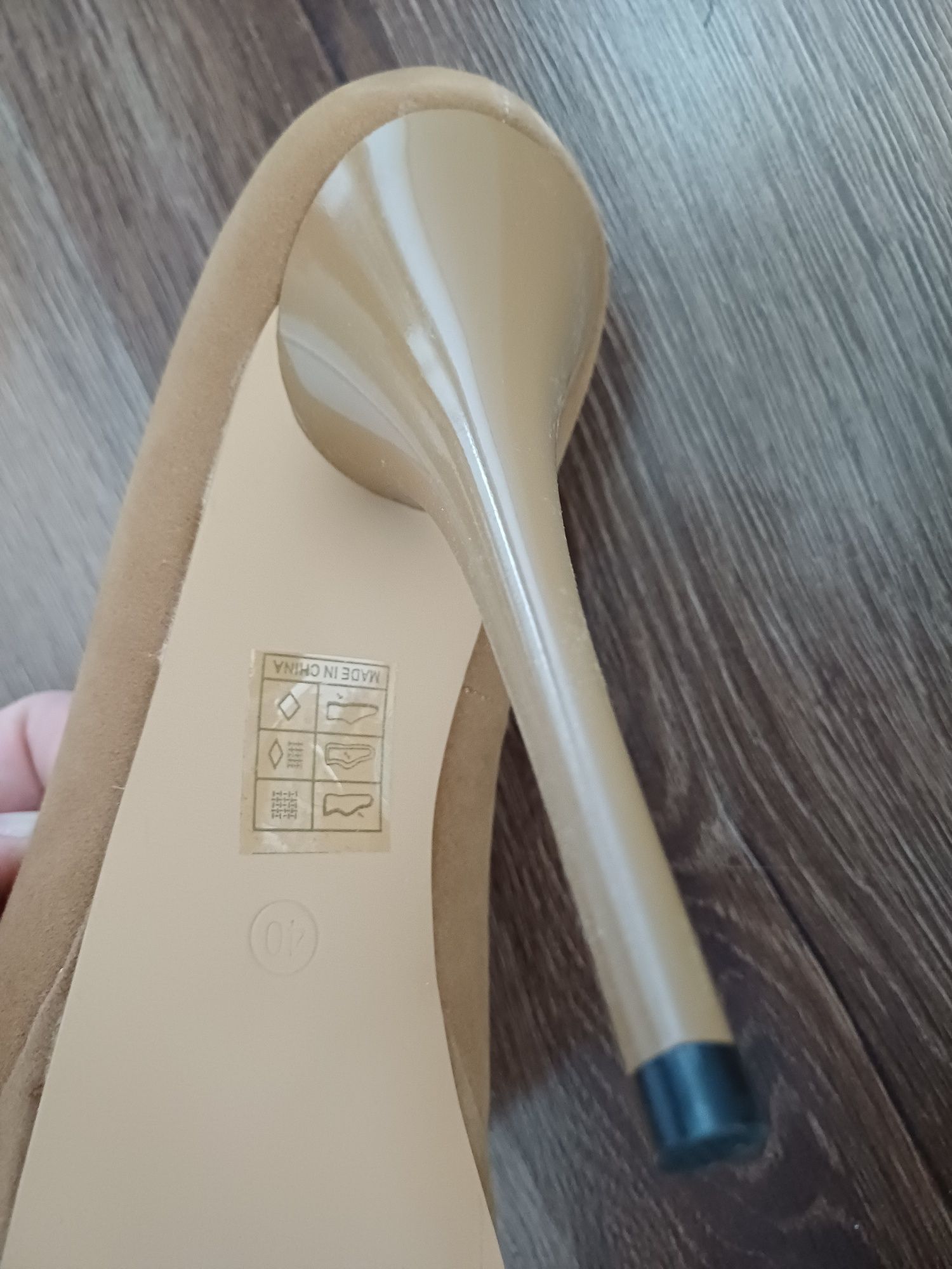 Nowe buty, szpilki na koturnach, rozmiar 40, realnie 37/38