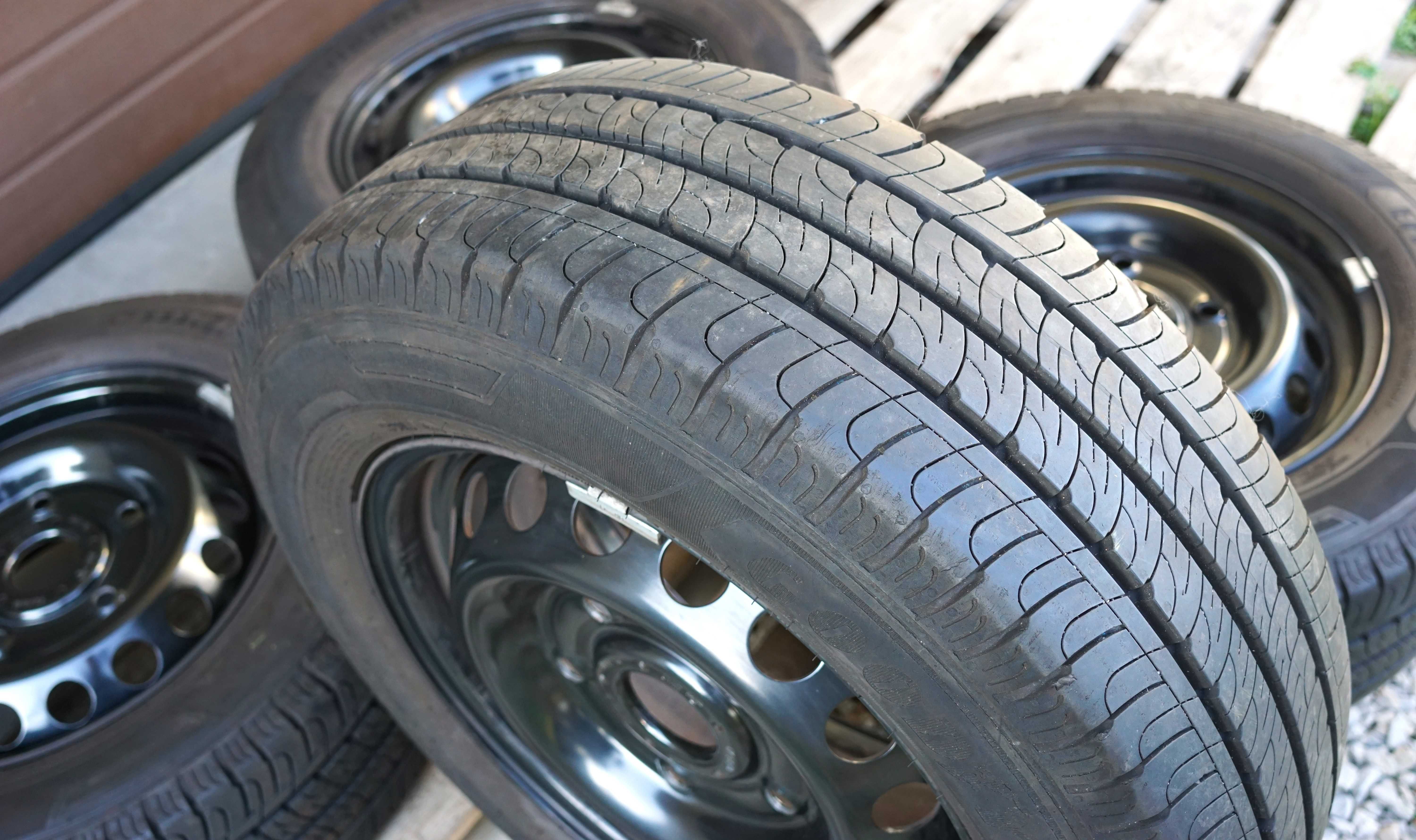 Koła letnie Ford Transit Tourneo Custom '16 Goodyear 215/65 2022 rok