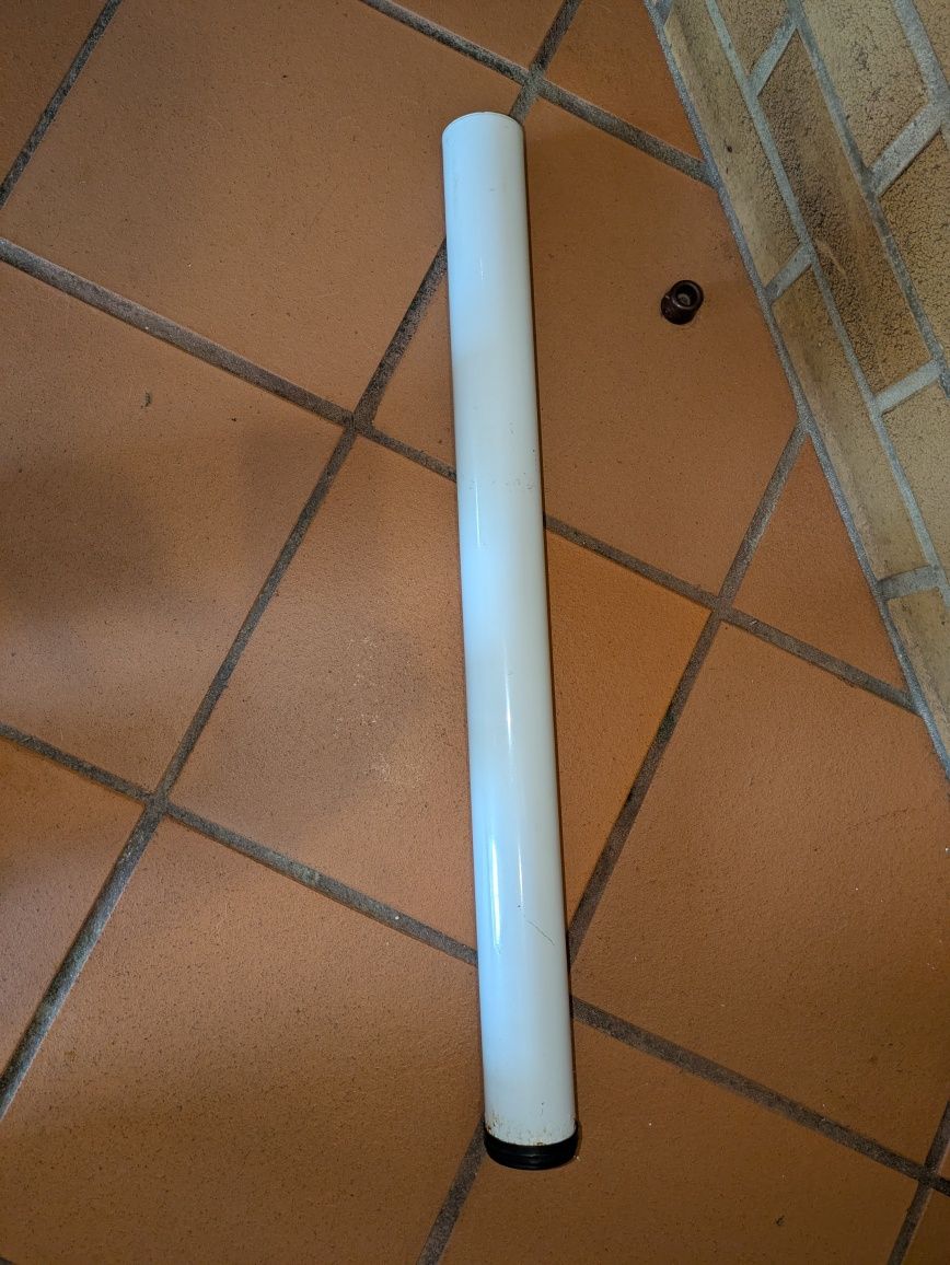 Perna metálica de mesa