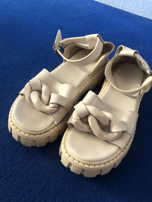 Жіночі босоніжки, 40-41 розміру.