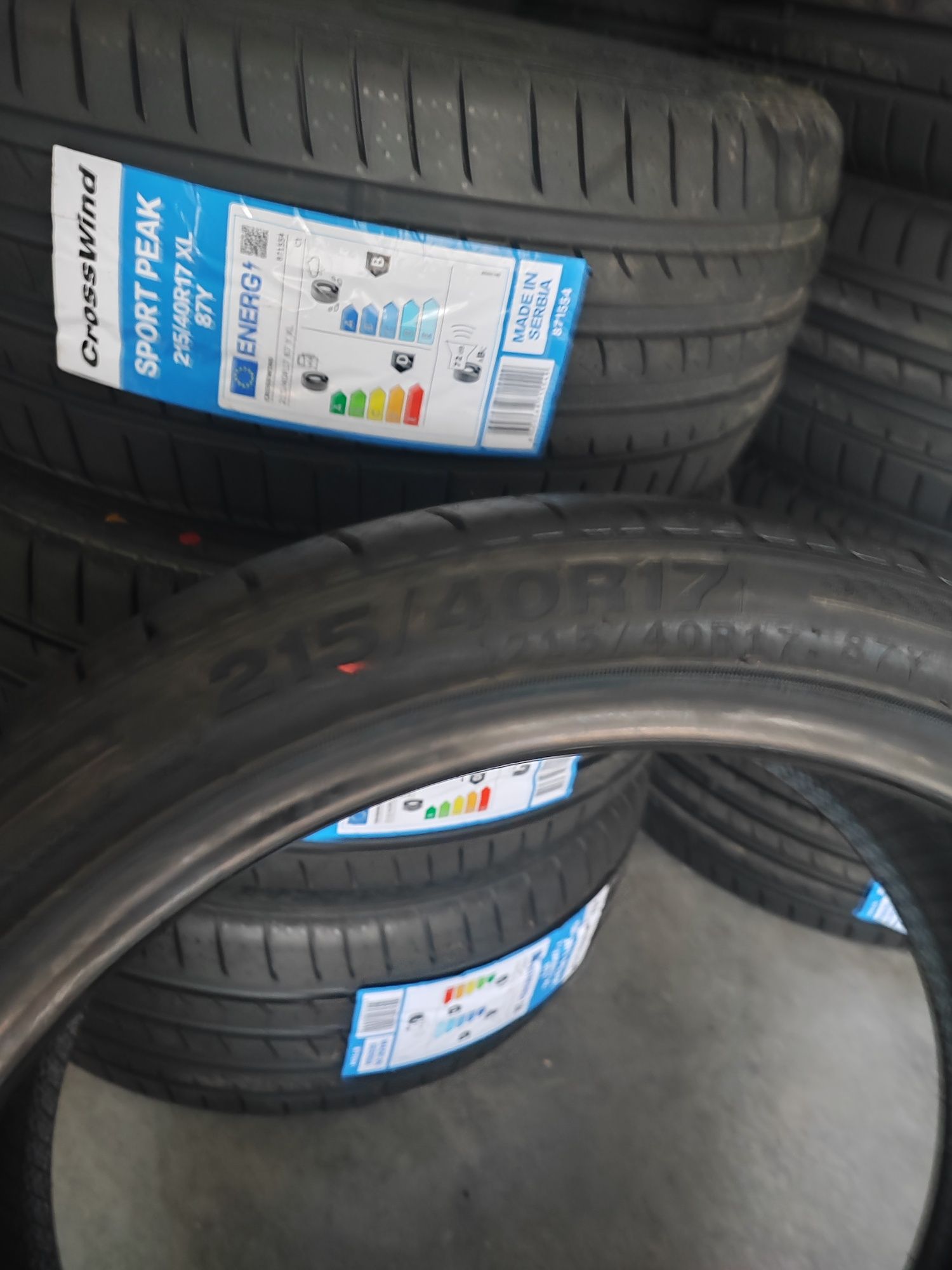 215/40r17 Crosswind Sport Peak z 2025