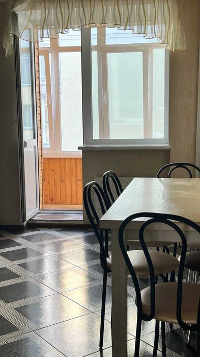 2-3 кімнатні люкс  в центрі.