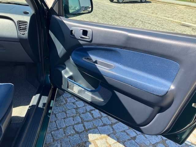 Honda HR -V, ano 99, duas portas,gasolina