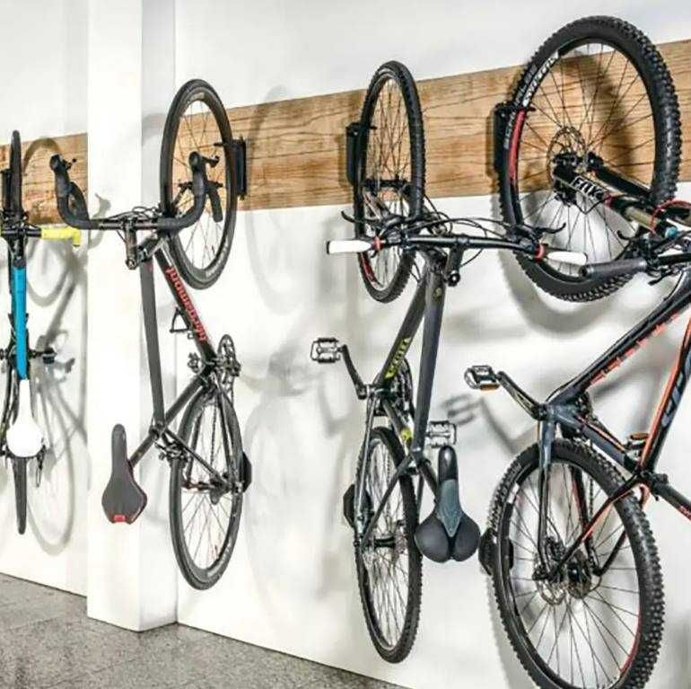 Крепление велосипеда стальное за колесо к стене черное 409072