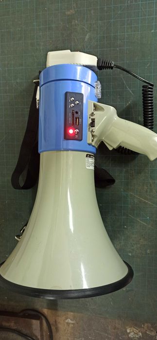 мегафон.громкоговоритель .рупор.обміняю