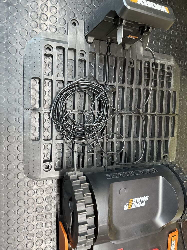 Robot koszacy Worx Wr141E