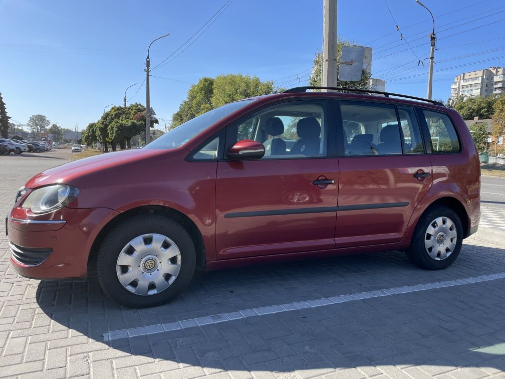 Volkswagen touran 1,9 tdi 2010рік