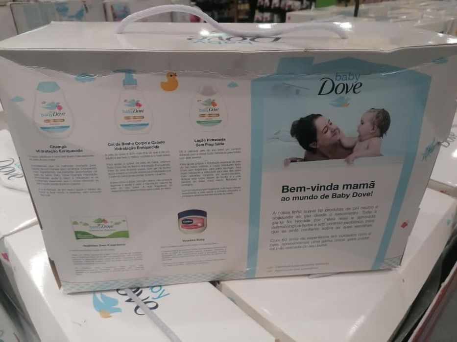 Malas de maternidade com produtos