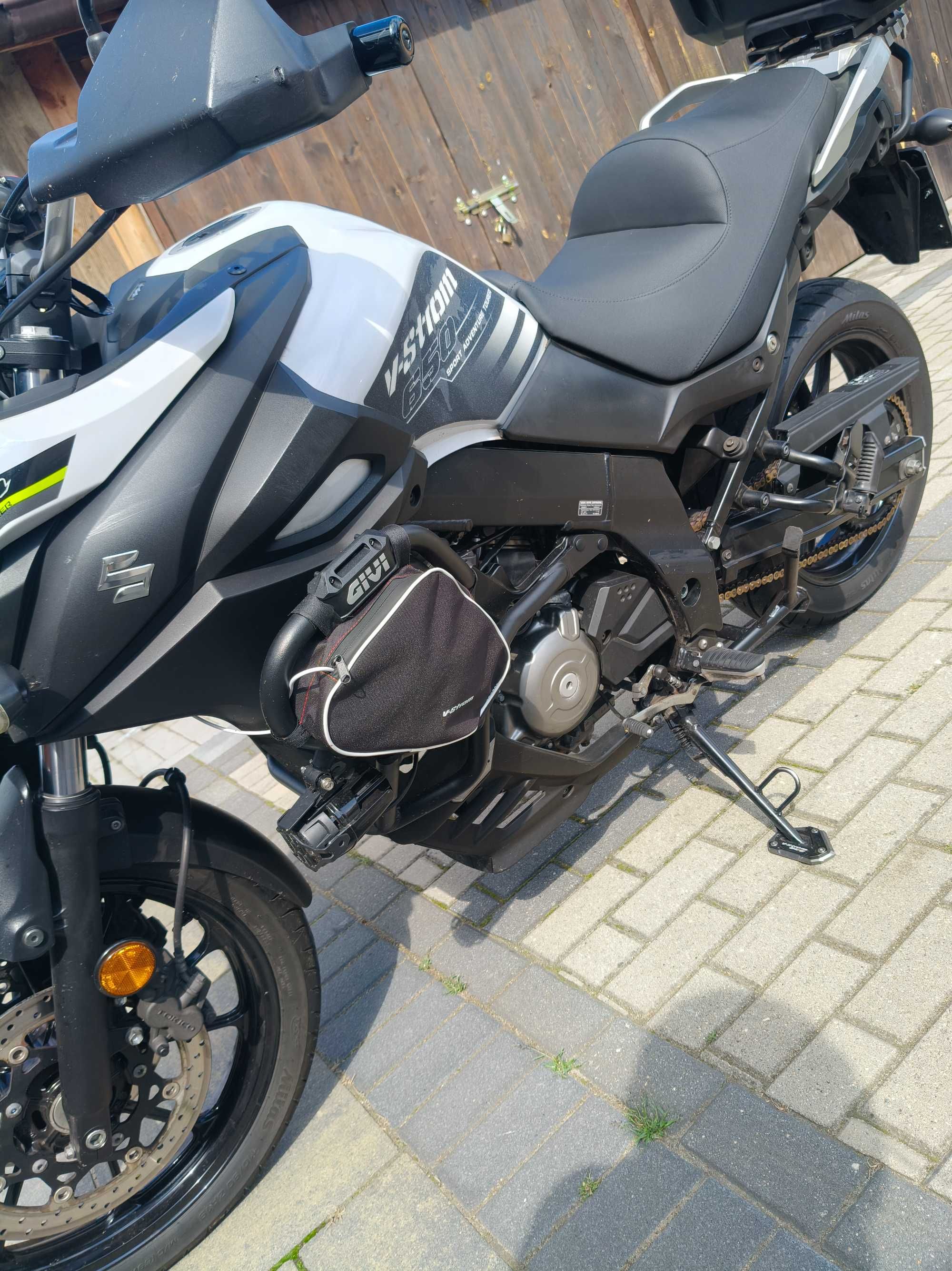 Motocykl Suzuki V-Strom