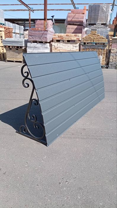 Продам козырек над дверью