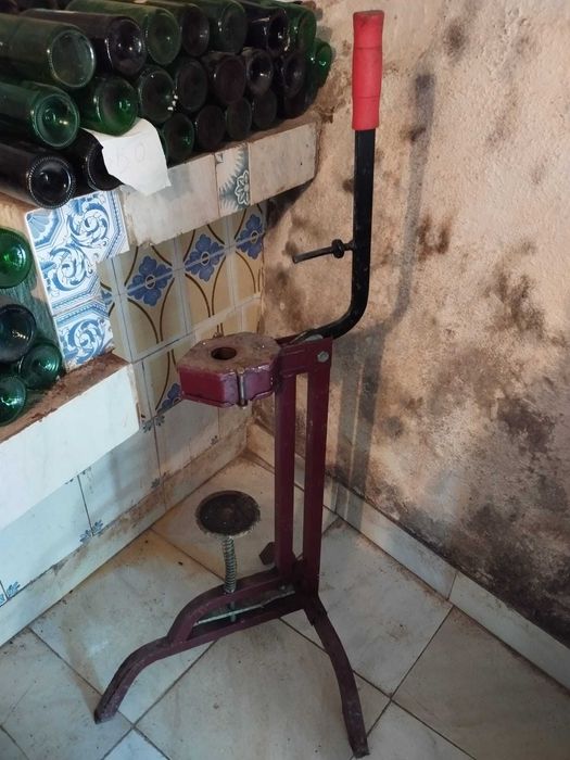 Arrolhadores de garrafas e garrafas de 0.75 lt