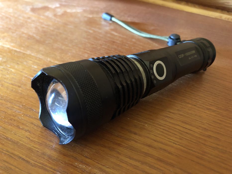 Фонарик тактический продам