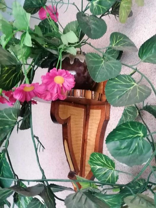 Дерев'яна підставка для квітів