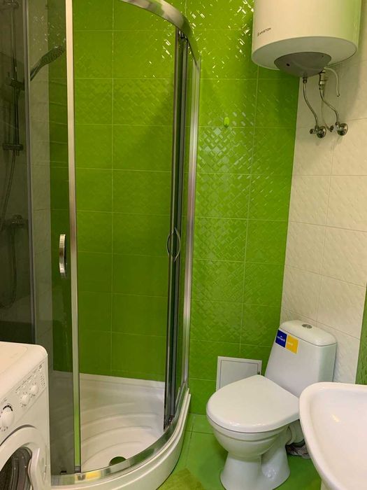 Здам світлу 1-к квартиру з шикарним видом з вікна