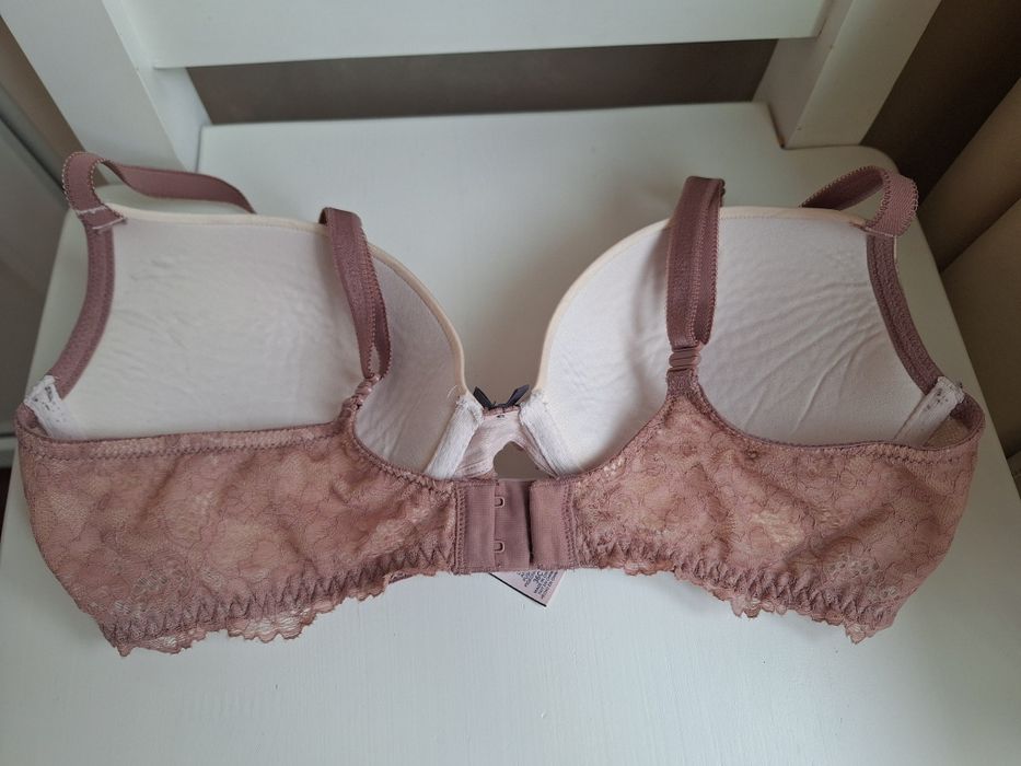 Ліфчик бюст Victoria's Secret 80C