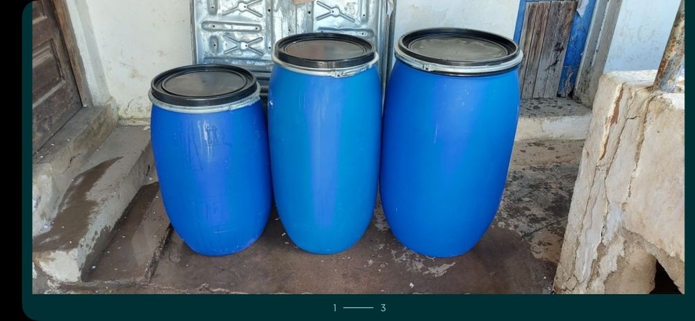 Barricas de plástico c/tampa e fecho 30,50,60,70,100,130,170,200 e 240