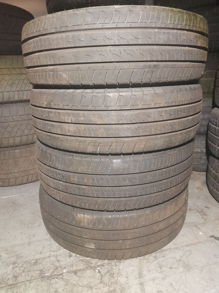 Goodyear 215 /65 16c Lato