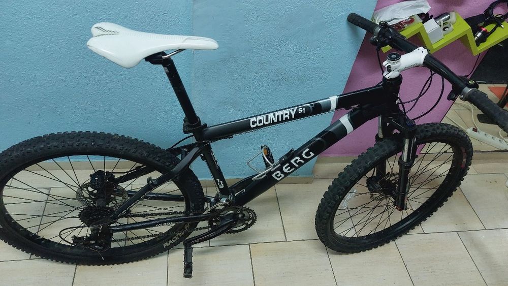 Bicicleta Berg impecável