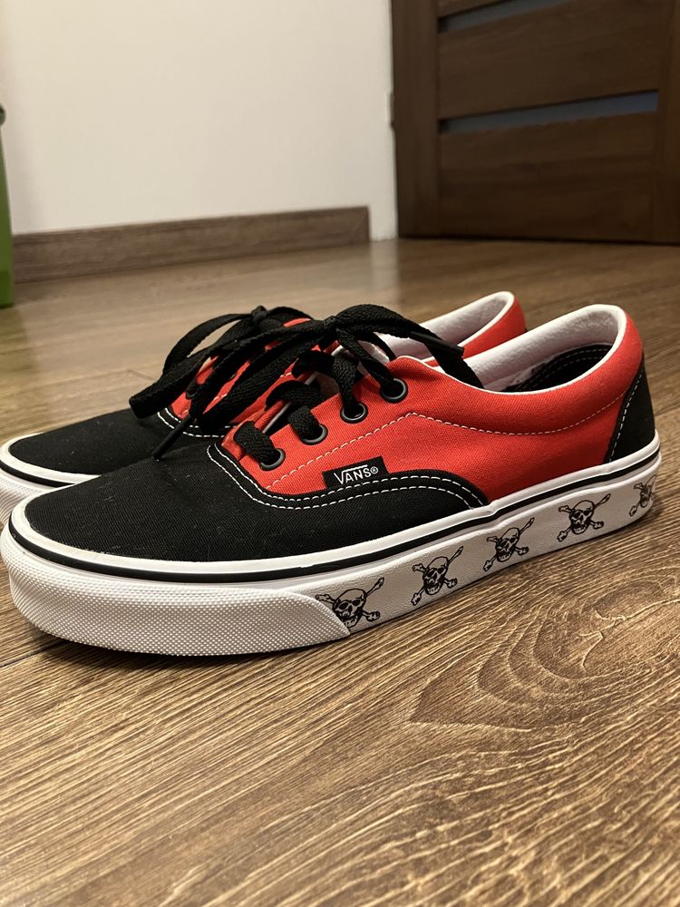 Buty vans motyw czaszki