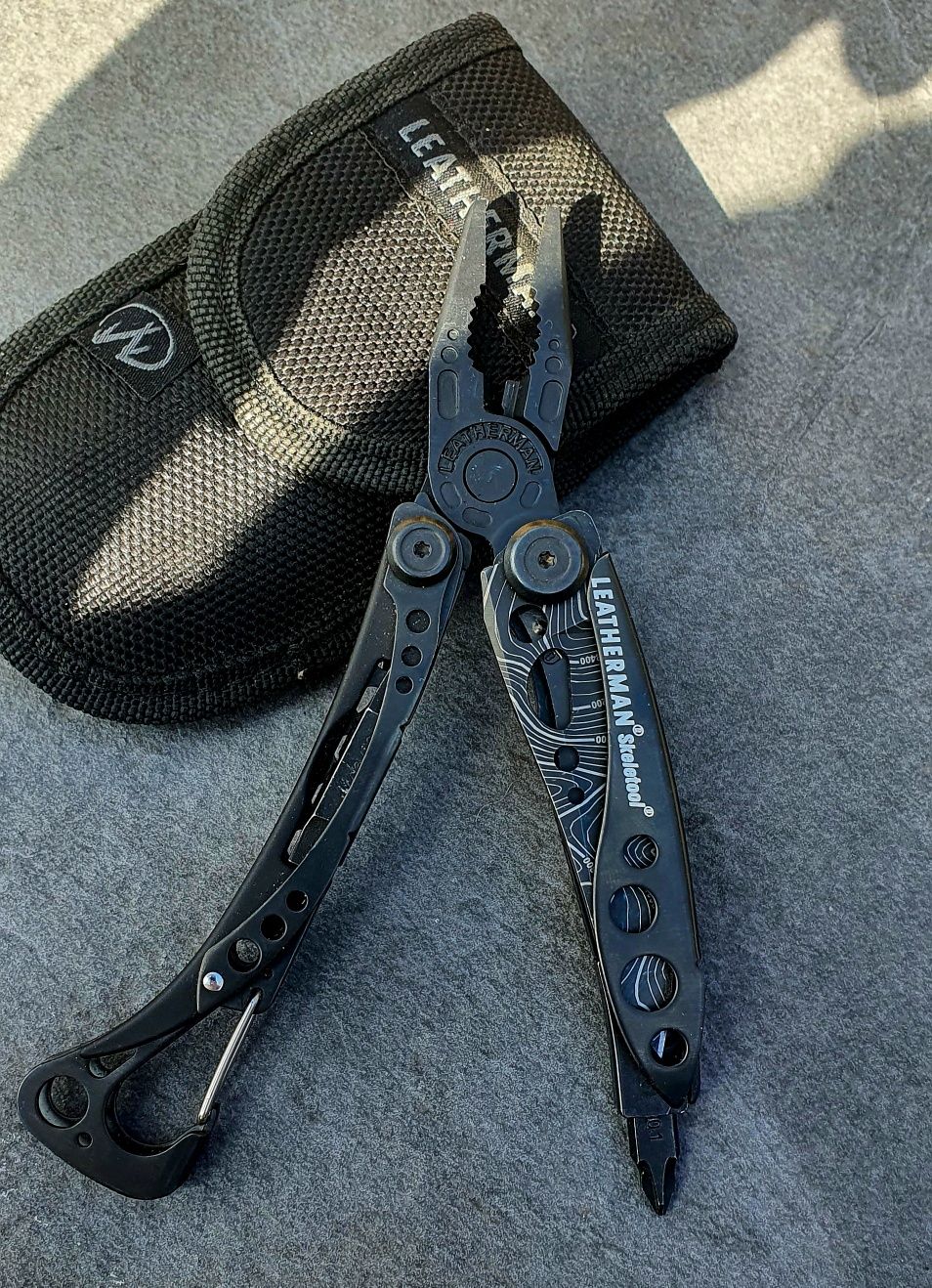 Multitool Leatherman Skeletool Limited kabura