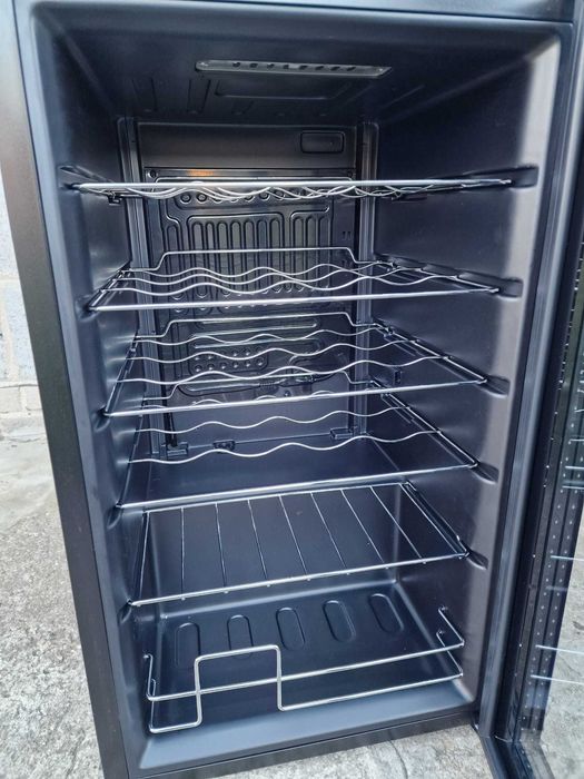 Lodówka na wino Cecotec Cave GrandSommelier 2400