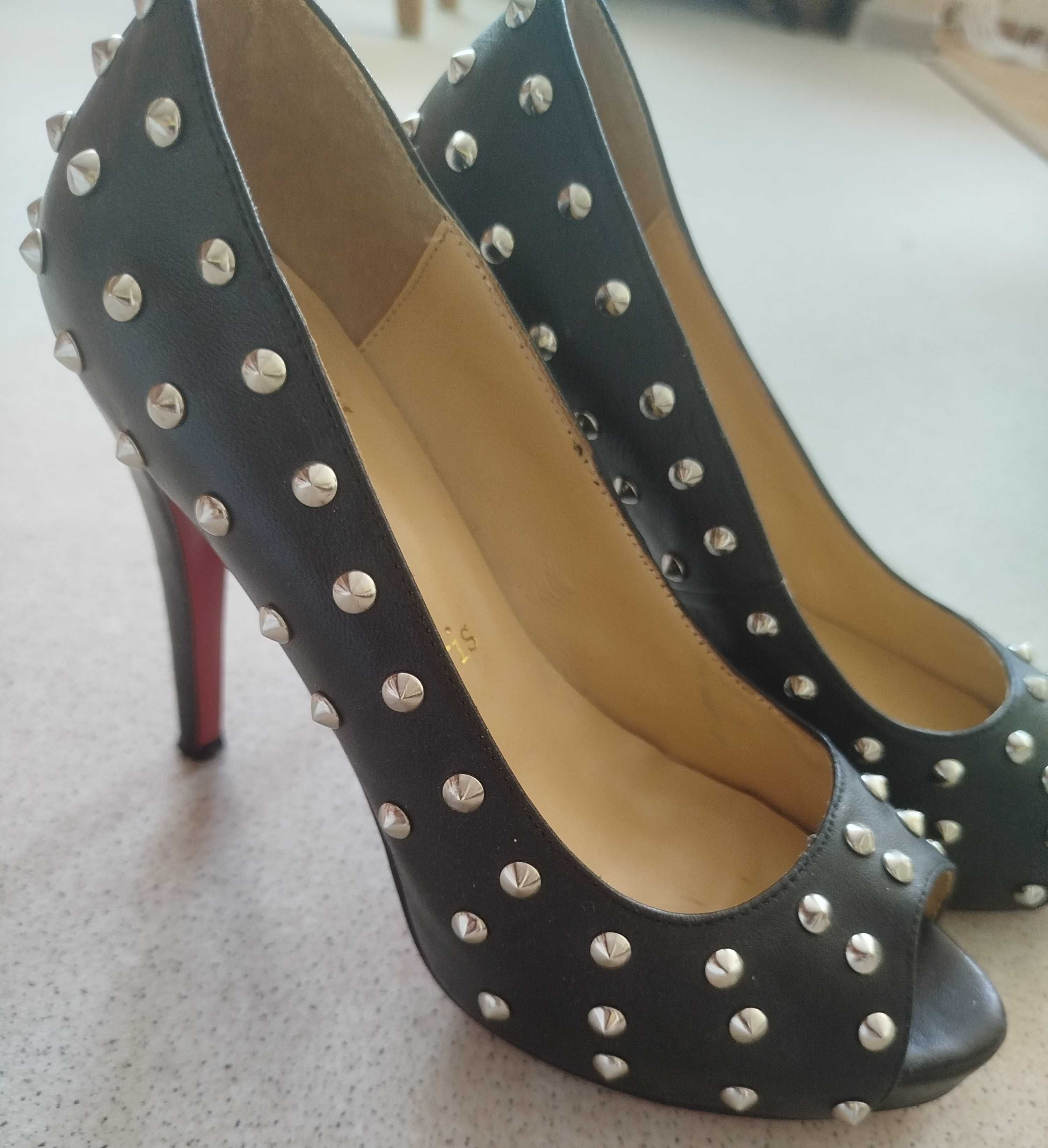 Christian Louboutin szpilki rozmiar 38 (jak nowe!)
