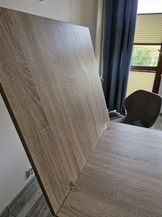 Stół rozkladany do salonu