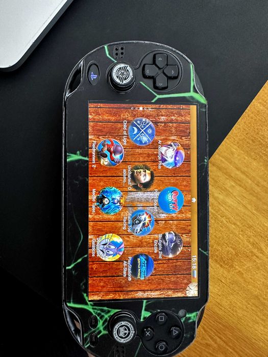 Ps Vita destravada cartão original de 4GB e SD de 64GB