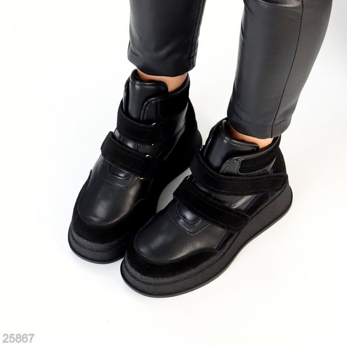 Жіночі шкіряні зимові черевики в кольорах