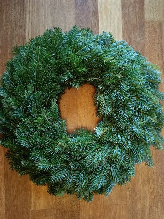 Wieniec stroik na grób żywy 45cm