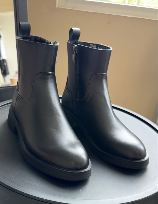 Жіночі натуральні сапожки демісезон від виробника Lonza