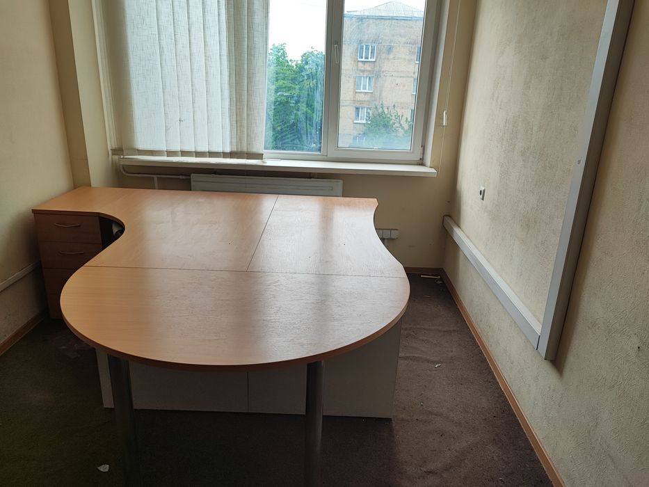 Письмовий стіл для 2 працівників , комплект - 4 одиниці - 2 стола, тум