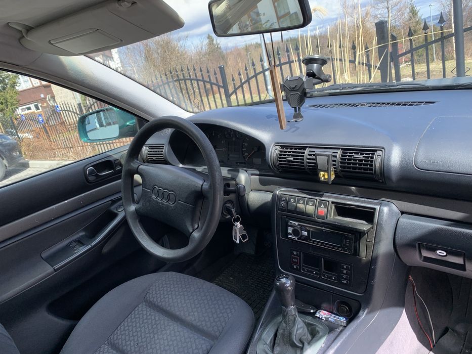 Spredam Audi A4 w super stani