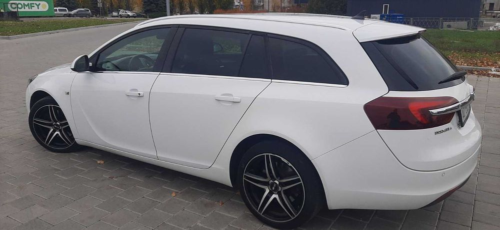 OPEL Insignia Sport 2014