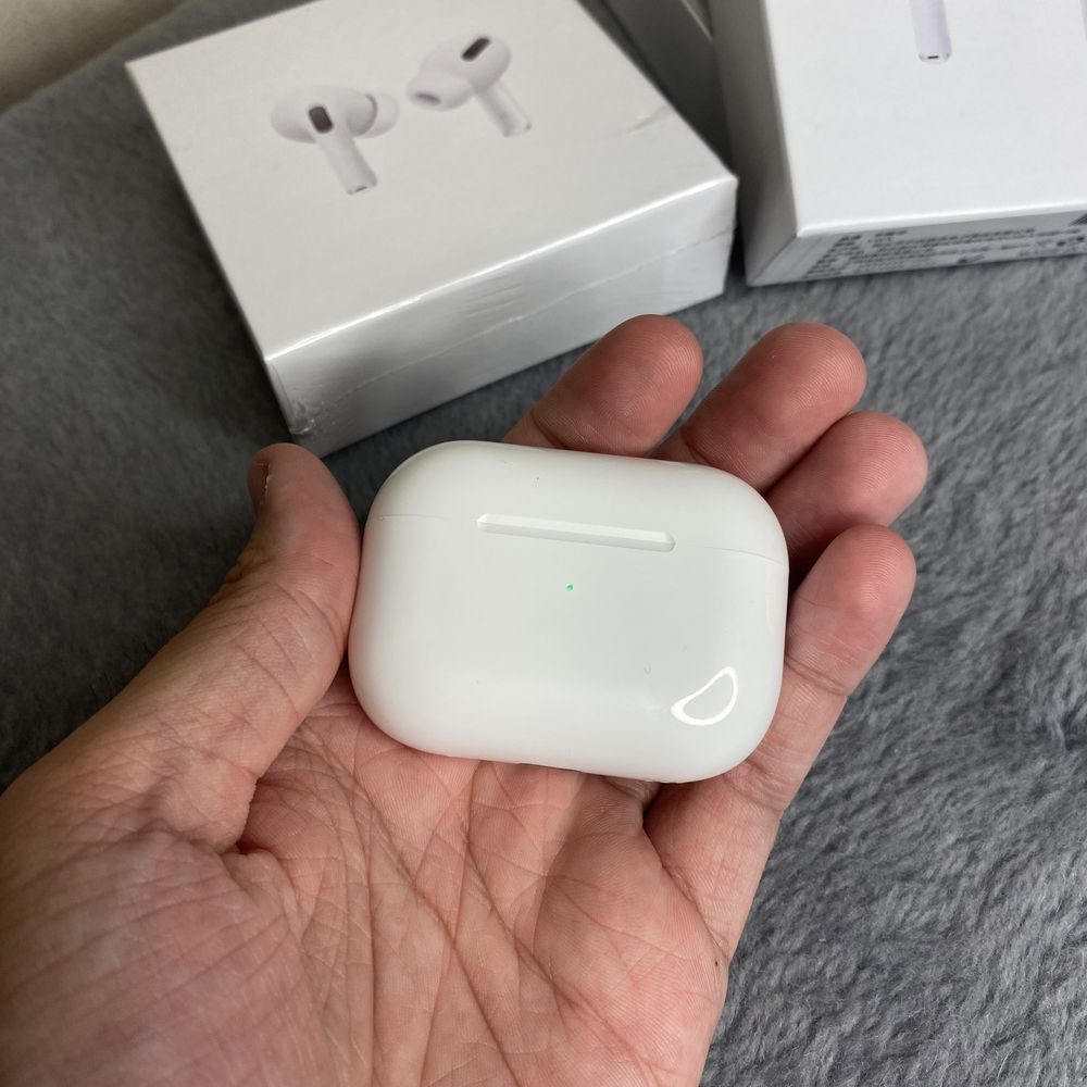 TWS AirPods Pro + чехол Новые. Отличный звук