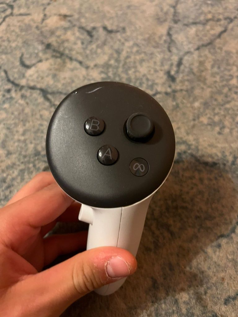 Sprzedam oculus quest 3s [vr]
