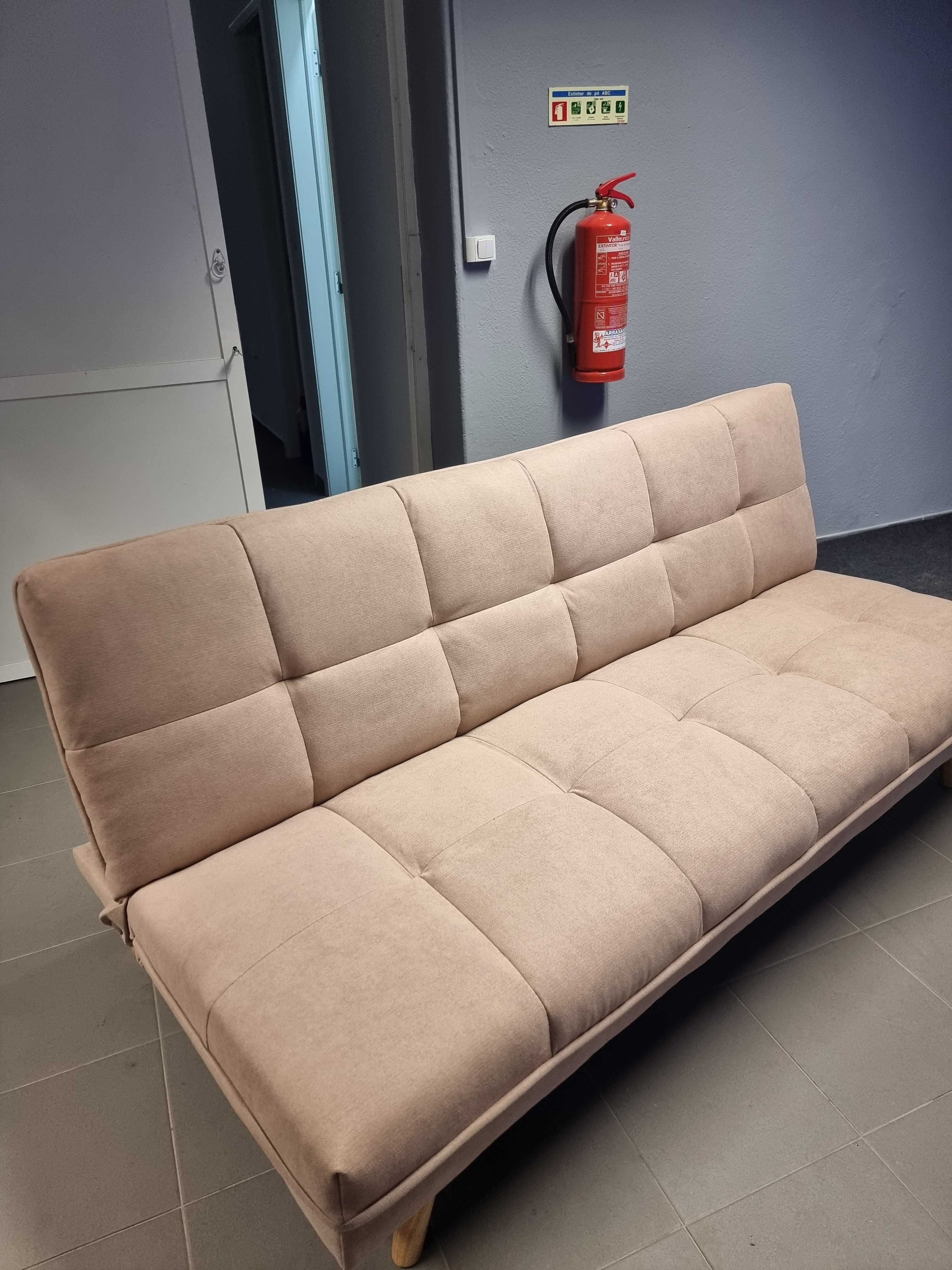 Sofa-cama em tecido como novo