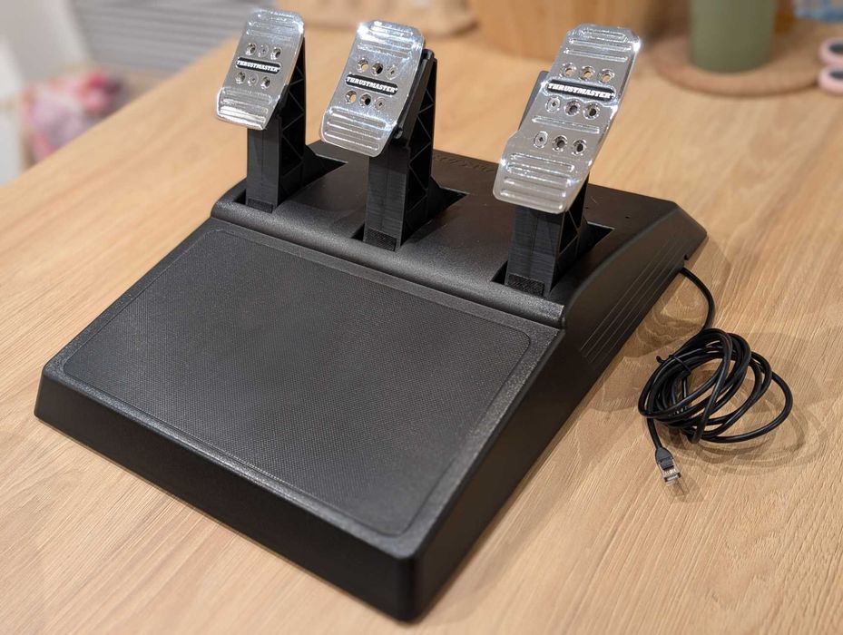 Thrustmaster t300 Alcantara Edition jak nowa + T3PA