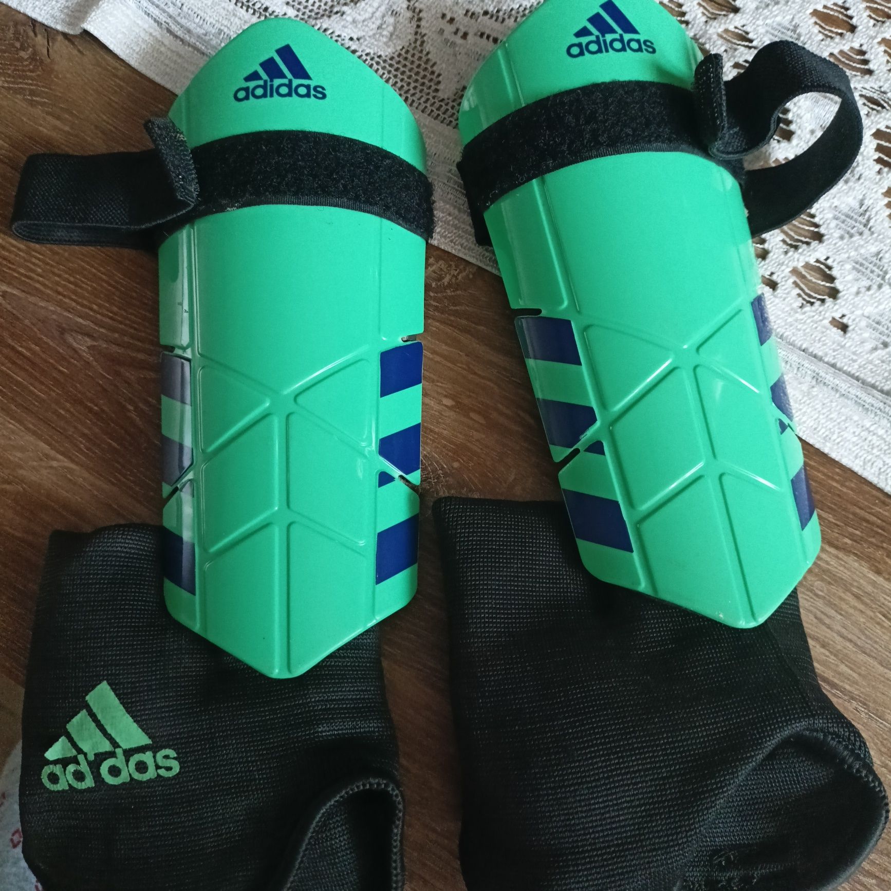 Ochraniacze piłkarskie adidas