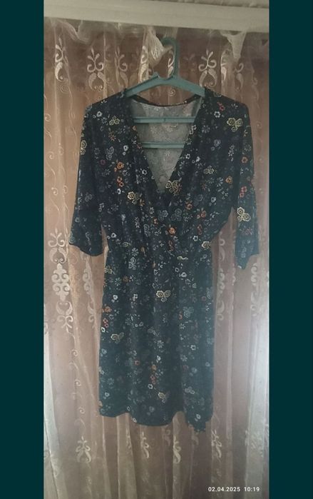 Продам сукню 48 р у хорошому стані.