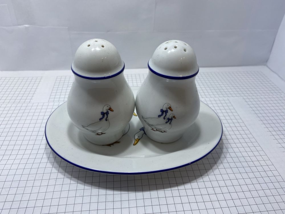 Спецовник фарфор Гуси