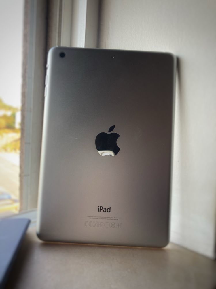 iPad mini 2ª geração – em muito bom estado!