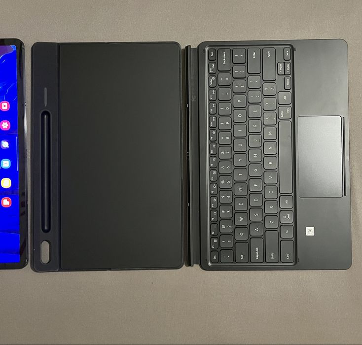 Чехол клавиатура Samsung Book Cover Keyboard